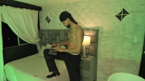 Leonard online show from December 2024 05:49:02 AM