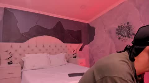 Leonard online show from February 2025 12:51:02 AM
