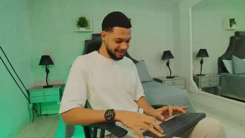 Leonard online show from February 2025 01:20:01 AM