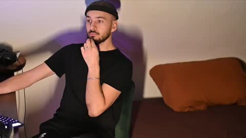 Snapshot of leonardo_grande chatting on January 2026 09:51:01 PM Leonardo online show from January 2026 09:51:01 PM