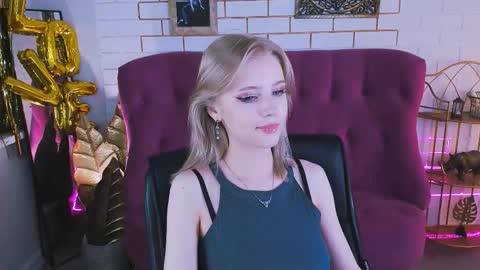 leonastone online show from October 2025 05:11:02 PM