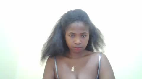 leonnetta online show from April 2026 09:37:02 PM