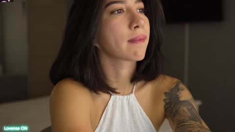 Snapshot of leoramallis chatting on December 2024 03:36:01 PM Leora online show from December 2024 03:36:01 PM