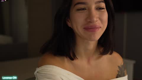 Snapshot of leoramallis chatting on December 2024 04:38:02 PM Leora online show from December 2024 04:38:02 PM