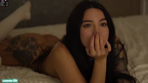 Snapshot of leoramallis chatting on December 2024 07:07:02 PM Leora online show from December 2024 07:07:02 PM