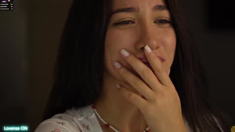 Snapshot of leoramallis chatting on January 2025 05:20:02 PM Leora online show from January 2025 05:20:02 PM