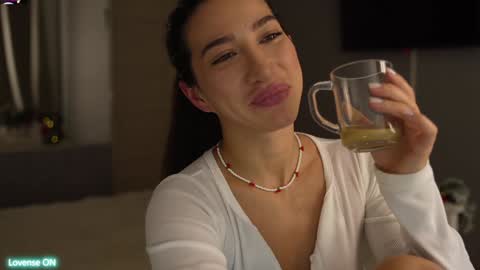 Snapshot of leoramallis chatting on January 2025 03:28:02 PM Leora online show from January 2025 03:28:02 PM