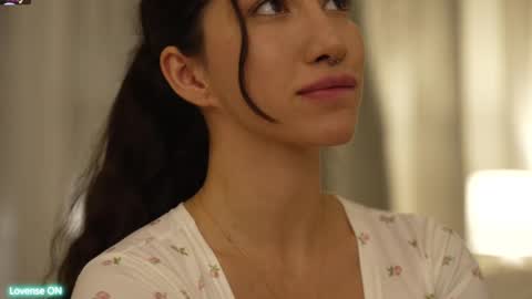 Snapshot of leoramallis chatting on February 2025 04:40:01 PM Leora online show from February 2025 04:40:01 PM