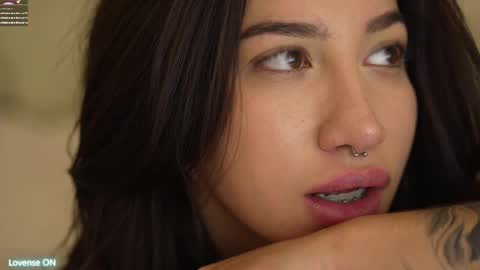 Snapshot of leoramallis chatting on March 2025 08:14:02 PM Leora online show from March 2025 08:14:02 PM