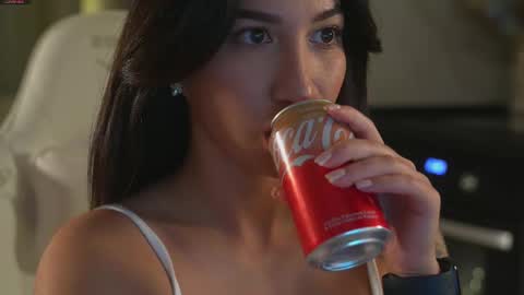 Snapshot of leoramallis chatting on September 2025 05:17:01 PM Leora online show from September 2025 05:17:01 PM