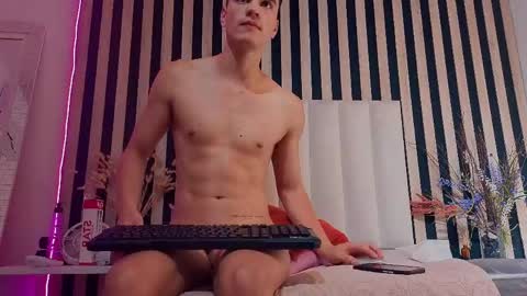 leotease online show from May 2026 10:50:03 PM