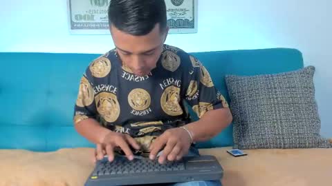 Leo Vragas online show from April 2026 12:43:02 AM