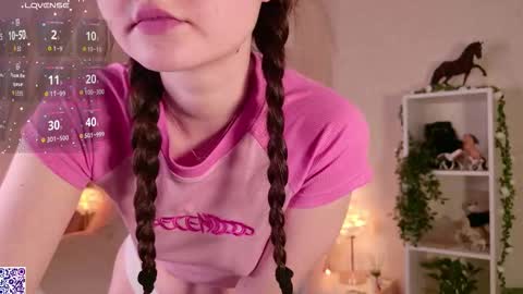 Nicole Moore online show from December 2025 02:22:02 PM