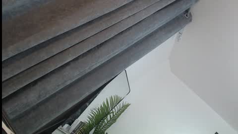 Snapshot of lesi_trisha chatting on February 2025 04:43:01 PM Trisha18 online show from February 2025 04:43:01 PM