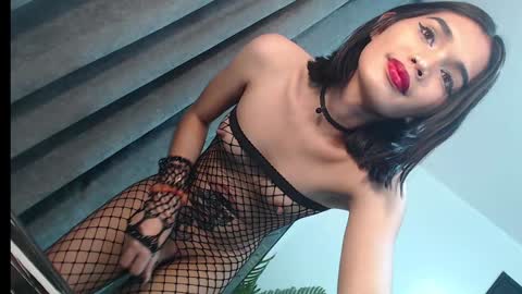 Snapshot of lesi_trisha chatting on February 2025 10:10:02 PM Trisha18 online show from February 2025 10:10:02 PM