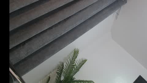 Snapshot of lesi_trisha chatting on February 2025 06:44:02 PM Trisha18 online show from February 2025 06:44:02 PM