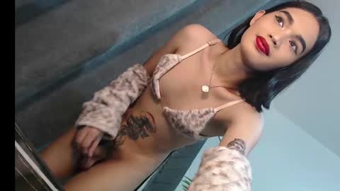 Snapshot of lesi_trisha chatting on March 2025 03:45:02 PM Trisha18 online show from March 2025 03:45:02 PM