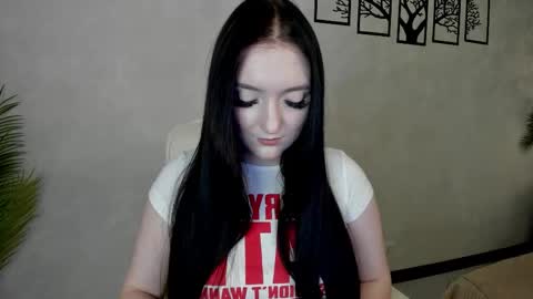 Snapshot of lesley_wins chatting on October 2025 04:10:01 AM Lesley online show from October 2025 04:10:01 AM