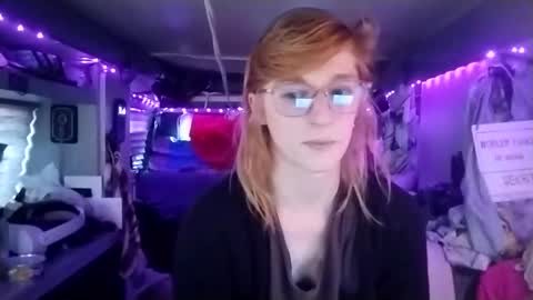LesleyGumGrass- The Boring Trans girl online show from February 2025 08:05:01 PM