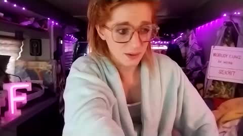 LesleyGumGrass- The Boring Trans girl online show from February 2025 05:31:01 PM
