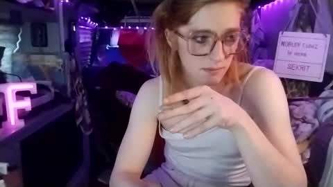 LesleyGumGrass- The Boring Trans girl online show from February 2025 08:36:01 PM