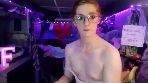 LesleyGumGrass- The Boring Trans girl online show from February 2025 11:41:02 PM