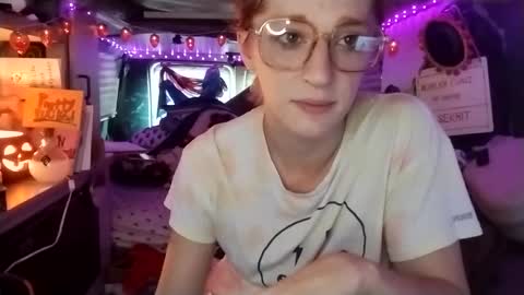 LesleyGumGrass- The Boring Trans girl online show from September 2025 05:58:01 PM