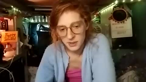 LesleyGumGrass- The Boring Trans girl online show from November 2025 06:19:01 PM