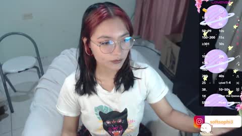 Snapshot of leslie__anderson chatting on November 2025 02:02:02 AM Leslie online show from November 2025 02:02:02 AM