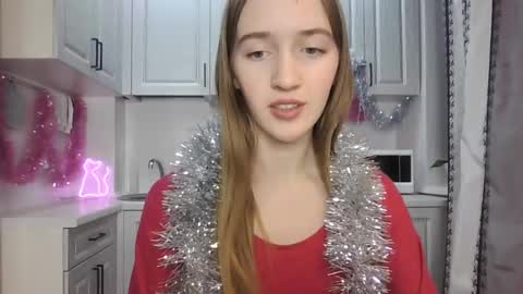  LESLIE   online show from December 2024 08:14:02 PM