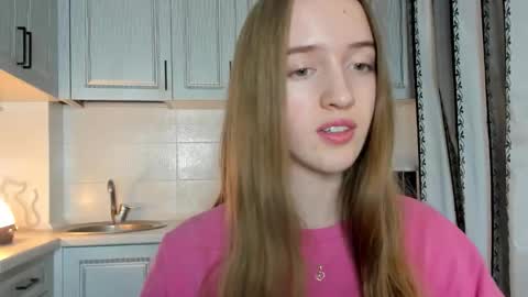 Snapshot of leslie_my_lovee chatting on November 2025 08:07:01 PM LESLIE online show from November 2025 08:07:01 PM