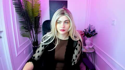 Snapshot of lesliemineg chatting on October 2025 11:19:01 AM lesliemineg online show from October 2025 11:19:01 AM