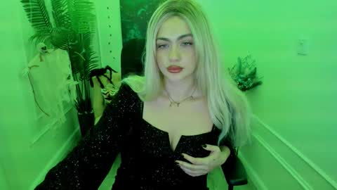 Snapshot of lesliemineg chatting on October 2025 11:34:02 AM lesliemineg online show from October 2025 11:34:02 AM