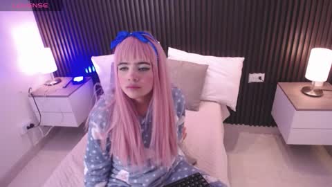 Snapshot of lesly_evans chatting on September 2025 04:06:02 PM Lesly online show from September 2025 04:06:02 PM