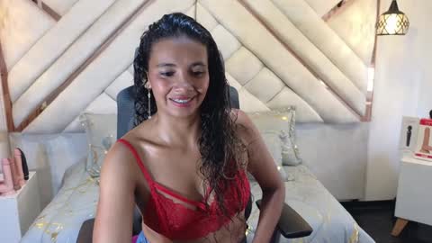 Lesly  online show from January 2025 08:21:02 PM
