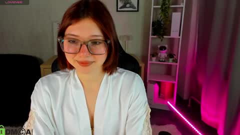 Lessi online show from April 2026 12:57:01 AM