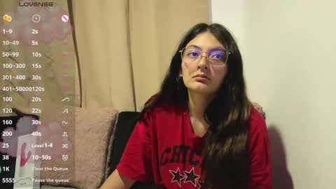 Snapshot of lessliee chatting on May 2026 07:25:01 AM lessliee online show from May 2026 07:25:01 AM