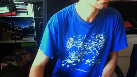 Vampiro Diurno online show from November 2025 10:26:01 AM