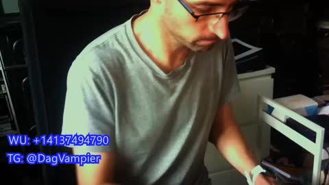 Vampiro Diurno online show from December 2025 12:54:01 PM