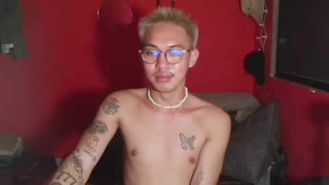 lesteryooo online show from April 2026 12:10:01 PM