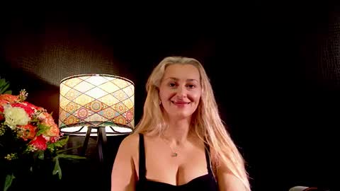 leticiareys online show from October 2025 08:31:01 PM