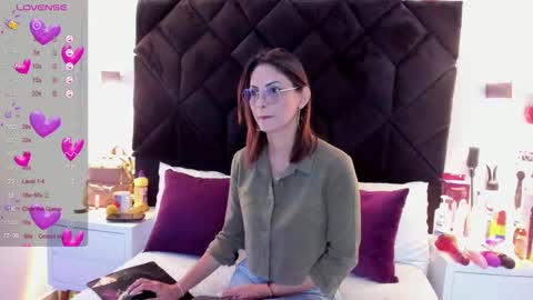 Snapshot of letiziia_sky chatting on February 2025 08:25:01 PM letiziia online show from February 2025 08:25:01 PM