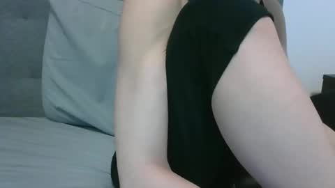 lets_play143 online show from April 2026 09:50:02 PM