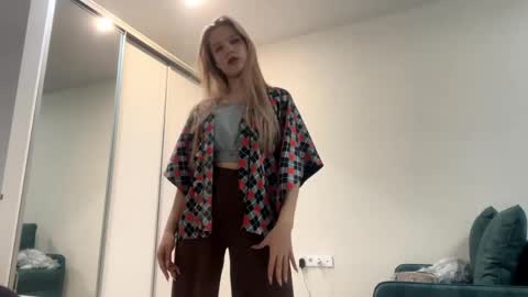 Kate online show from April 2026 01:17:02 PM