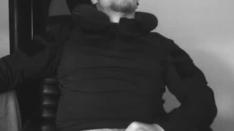 Snapshot of lev1ngston chatting on September 2025 07:46:02 AM lev1ngston online show from September 2025 07:46:02 AM