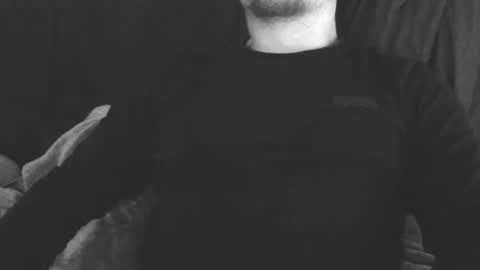 Snapshot of lev1ngston chatting on October 2025 11:35:02 PM lev1ngston online show from October 2025 11:35:02 PM