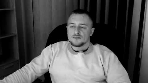 lev1ngston online show from January 2026 05:16:02 PM