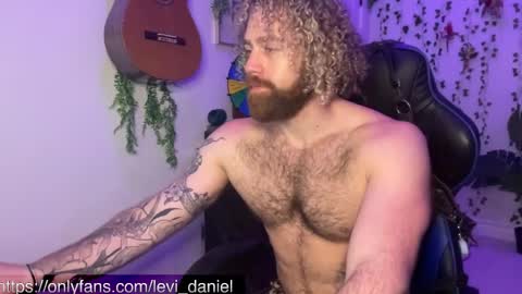 Levi Daniel online show from December 2025 03:11:02 AM