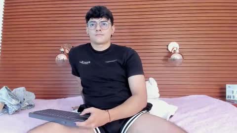 Levi online show from October 2025 09:12:02 PM