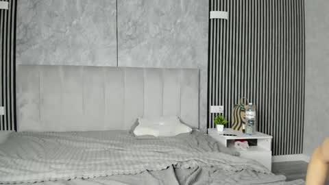 Lona  Levi online show from October 2025 09:32:01 AM